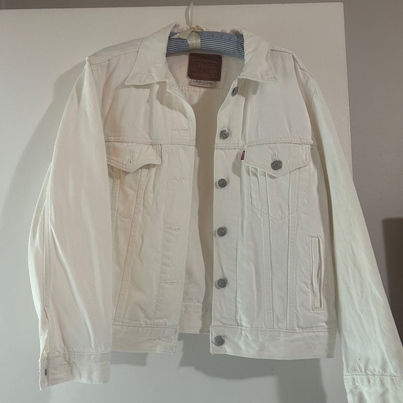 Levi’s Ex-Boyfriend Trucker Jacket - Picture 6 of 10